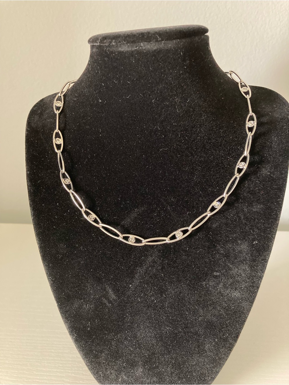 Anthropologie paperclip necklace